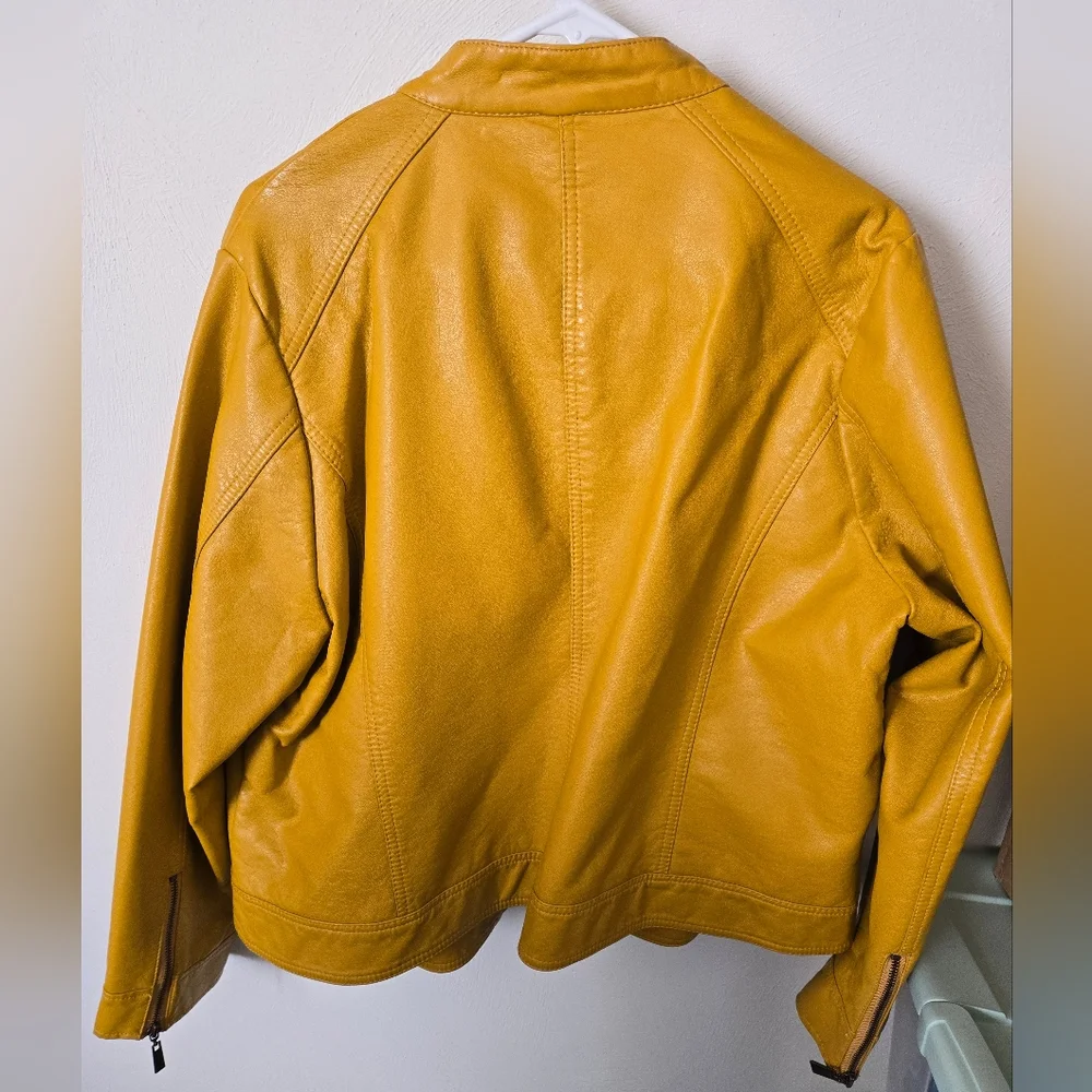 JouJou Moto Faux Leather Jacket size 3X - Picture 2 of 4